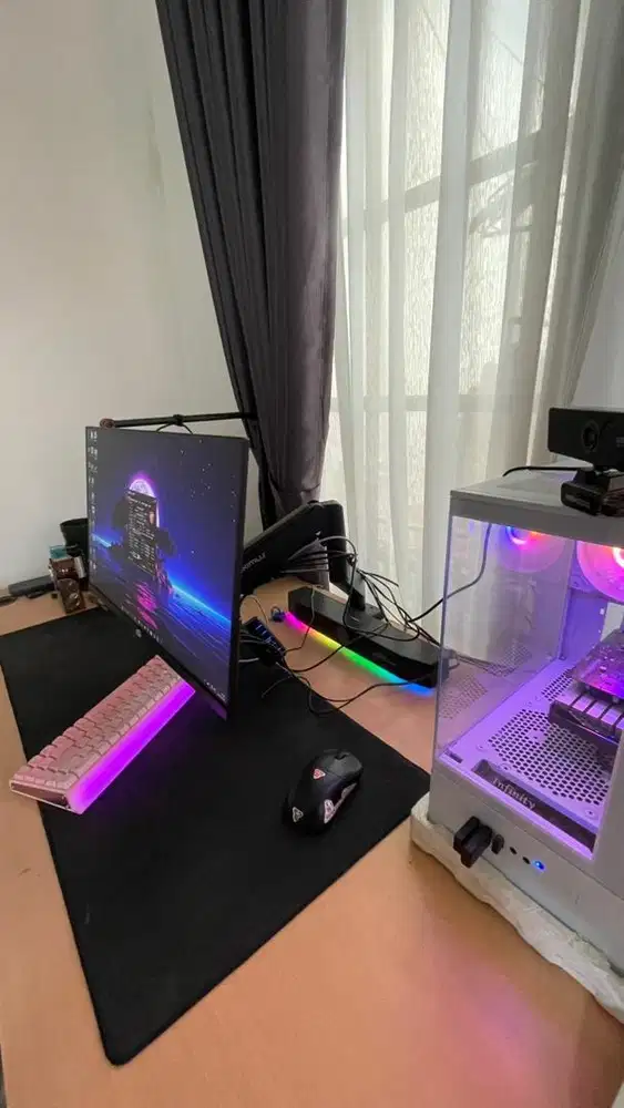 PC GAMING + Monitor + Peripherals