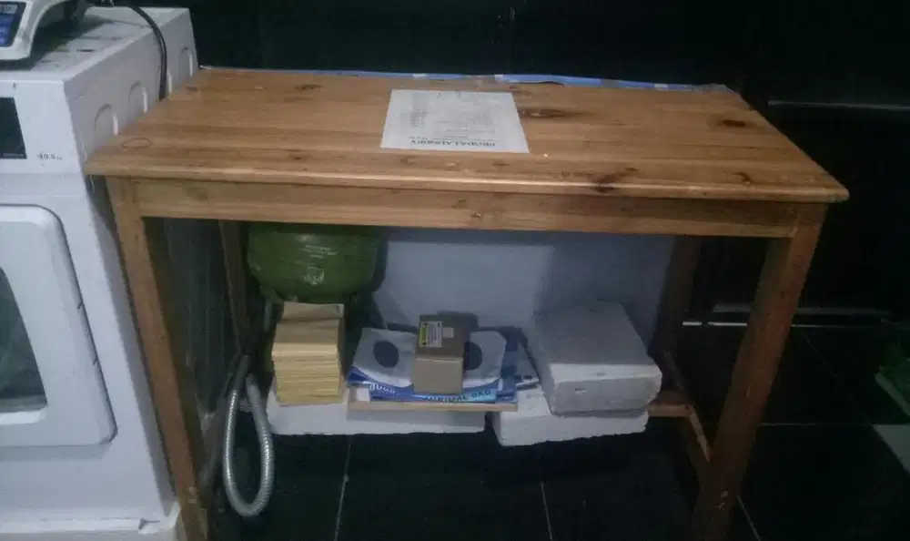 Meja kayu jati belanda