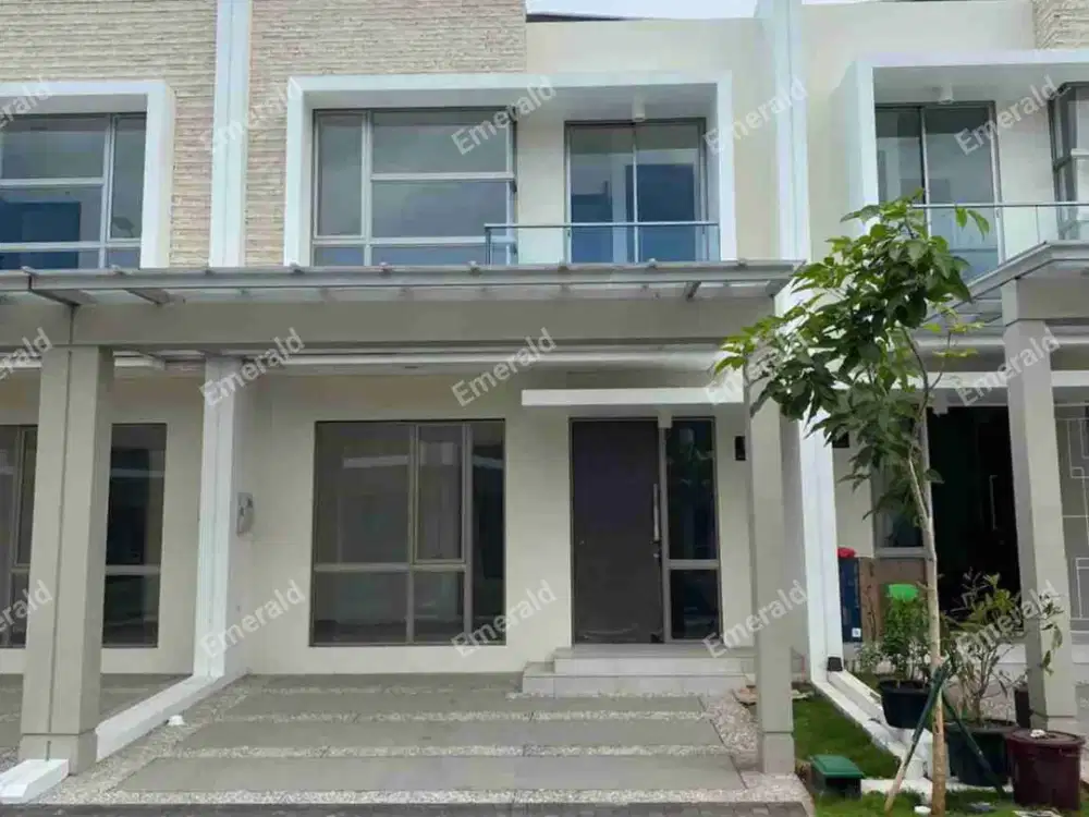 Rumah Cantik di PIK 2 Siap Huni