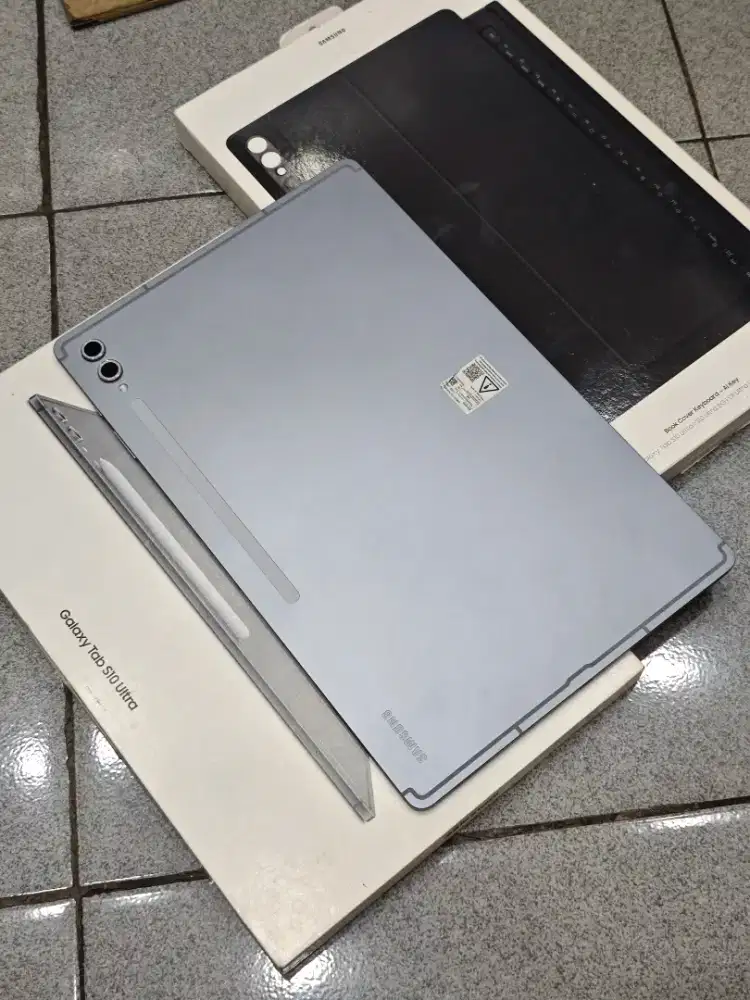 Samsung Tab S10 Ultra with smart keyboard