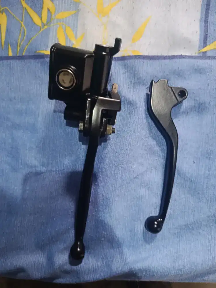 Master Rem Atas Bak Plus Handle Kanan Universal Mulus Murah