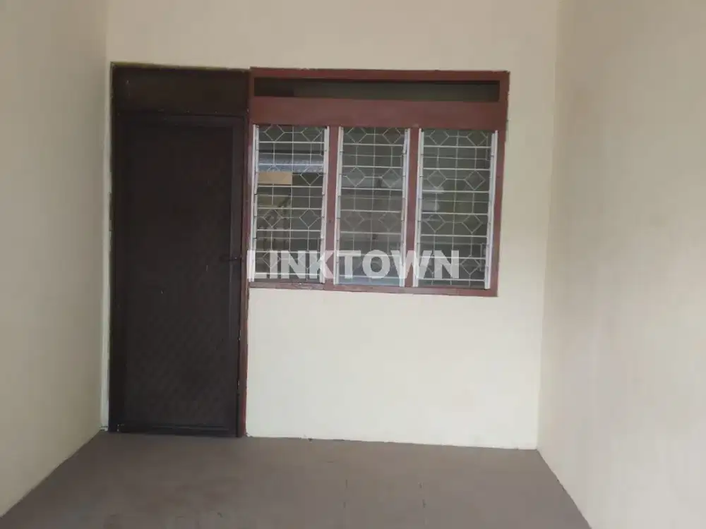 Dijual Nego Rumah dengan Row Jalan Lebar di Perum Kepuh Permai