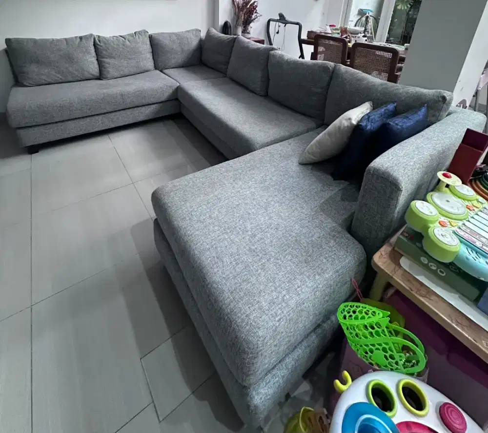 Sectional sofa abu - abu