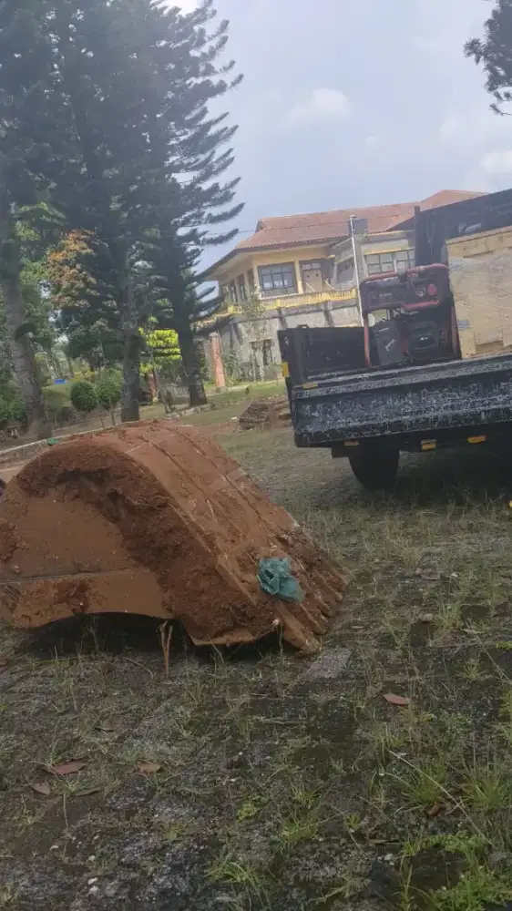 JASA ANGKUT BARANG  PINDAHAN BUANG PUING BONGKARAN RUMAH DLL.