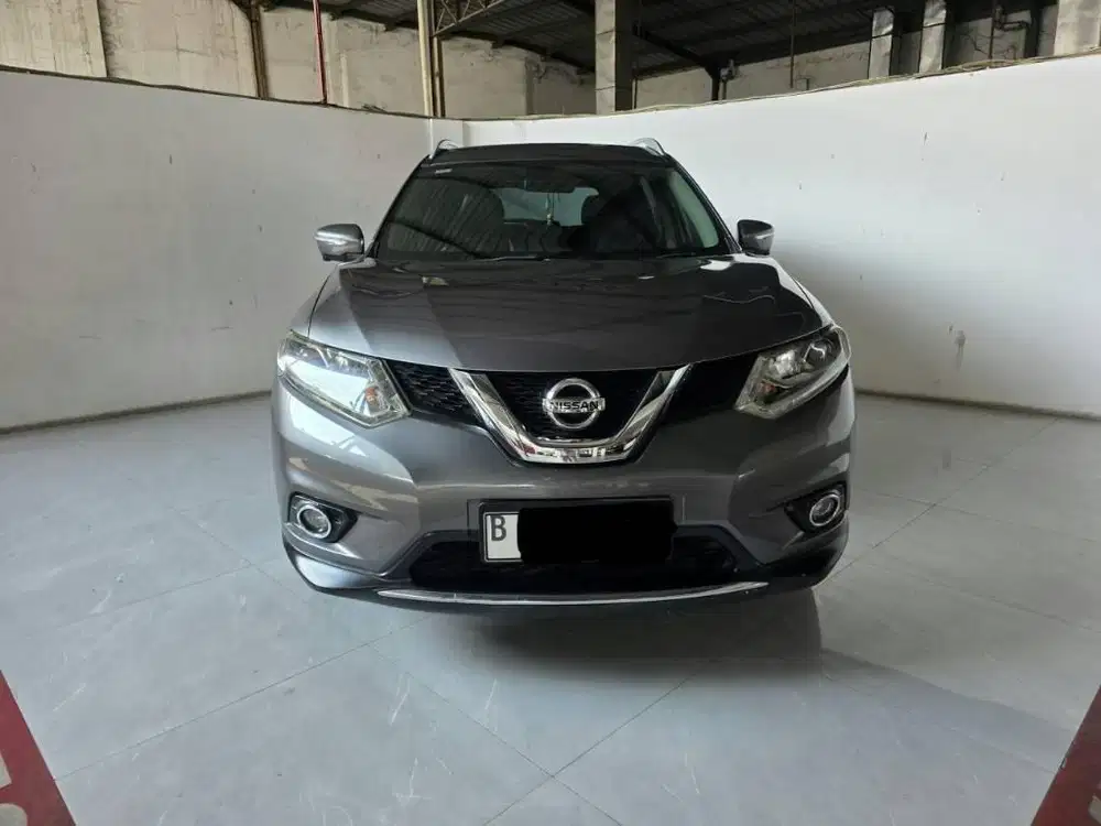 Nissan Xtrail 2.5 AT ( Matic ) 2015 Abu2  Plat genap bekasi km 109rban