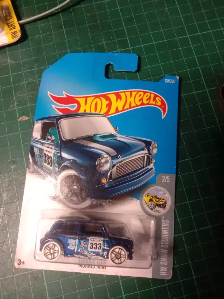 HOT WHEELS MORRIS MINI