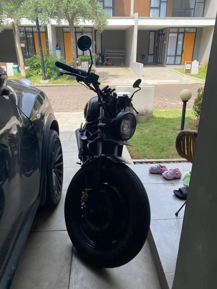 Honda CB150 Custom Scrambler