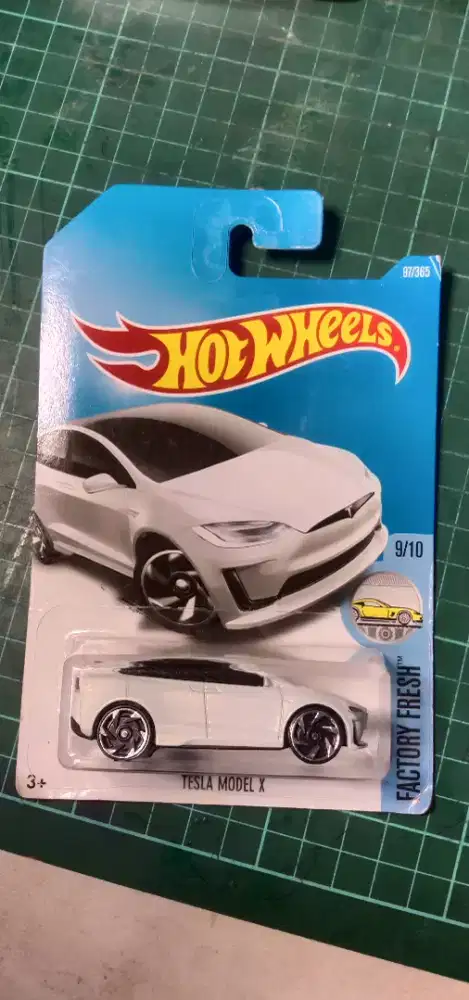 HOT WHEELS TESLA MODEL X