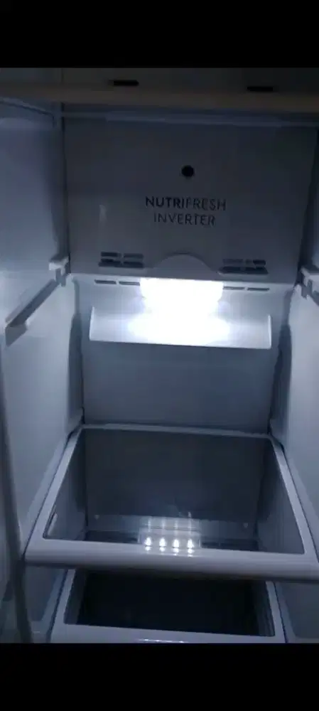 Jual kulkas electrolux