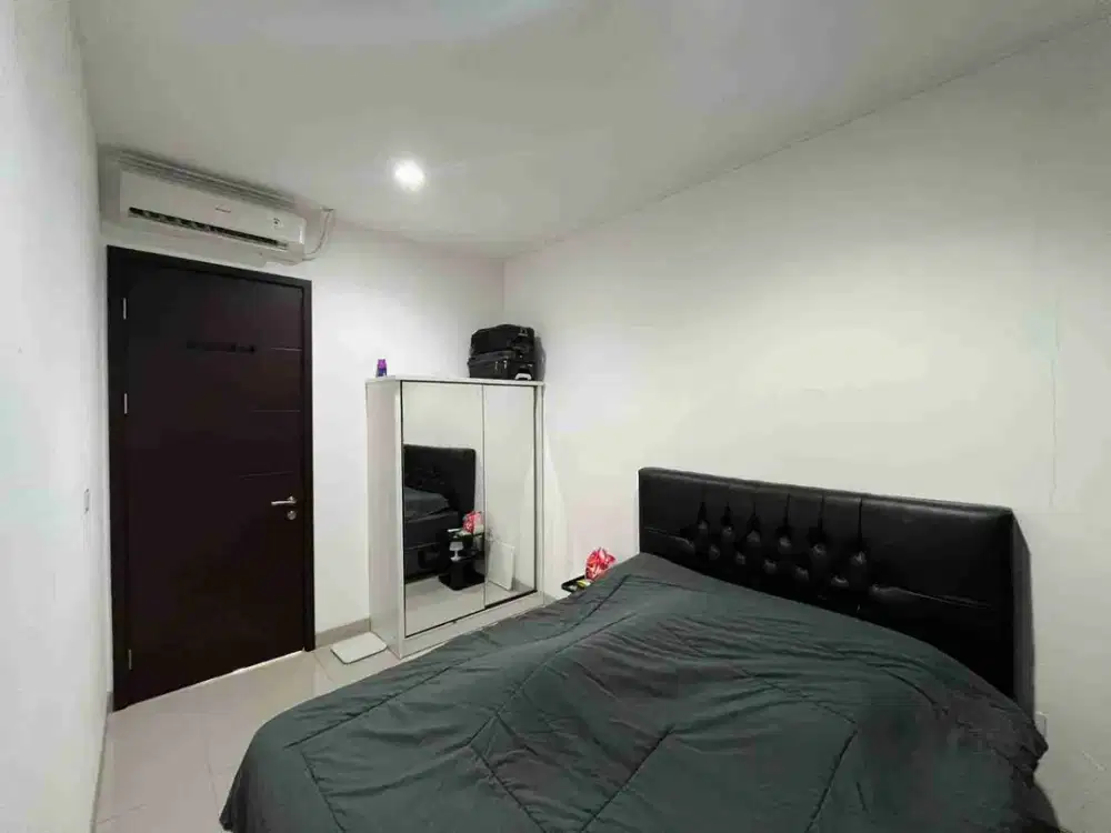 Sewa Rumah Denver Semi Furnish Pik 2