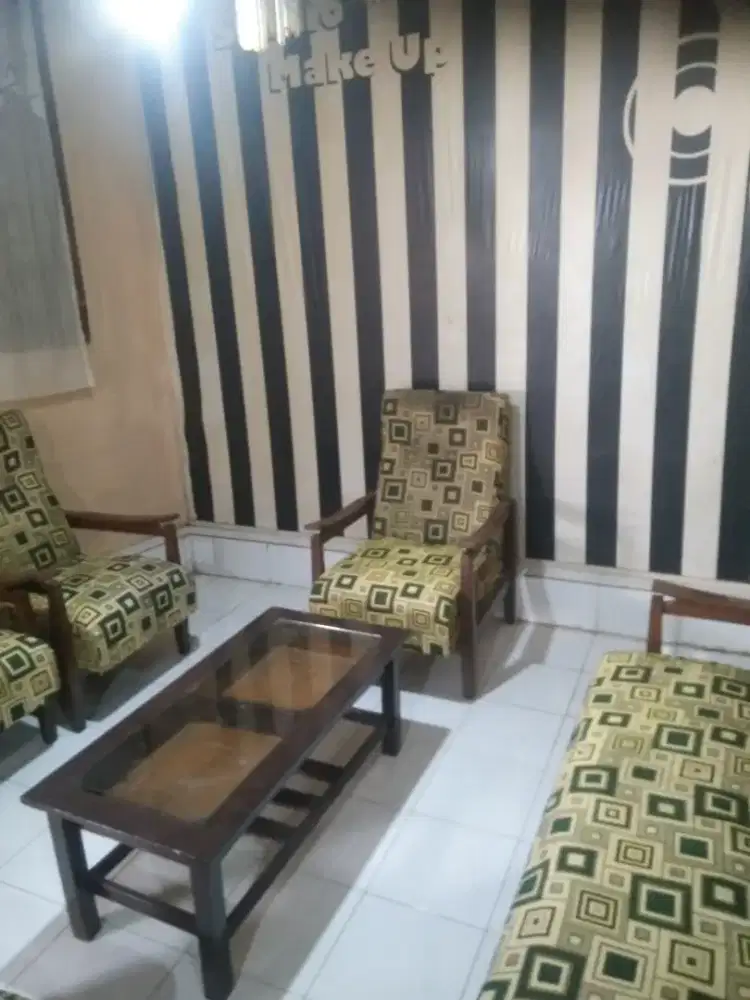satu set kursi tamu jati kuno
