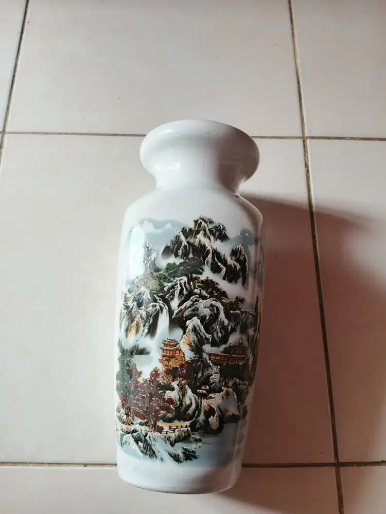 GUCI KERAMIK CINA