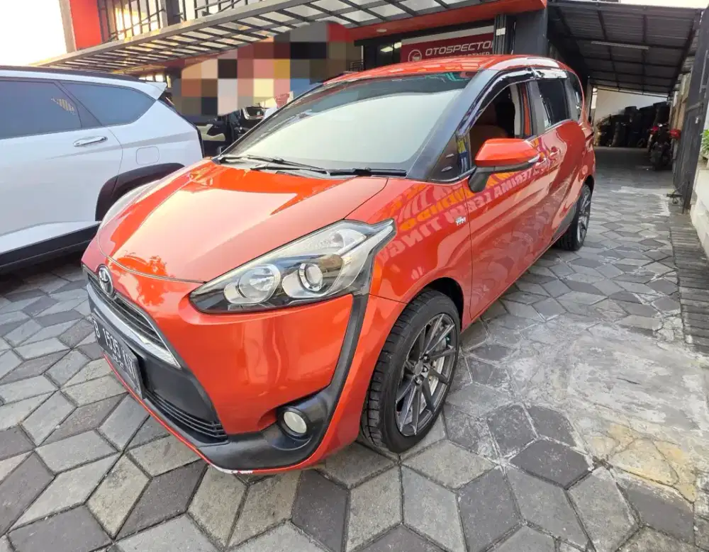 SIENTA V AT KM 70 DP 15