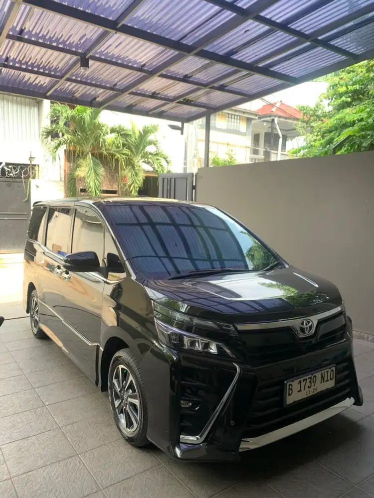 Toyota Voxy 2018 Bensin