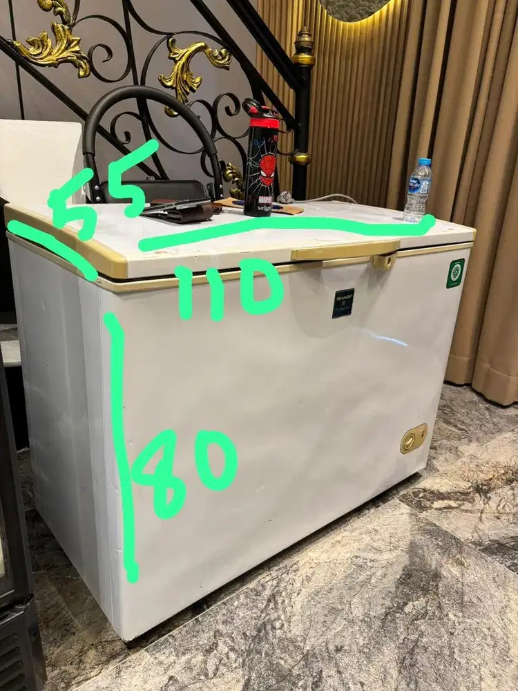 Dijual cepat freezer, lemari es dan etalase