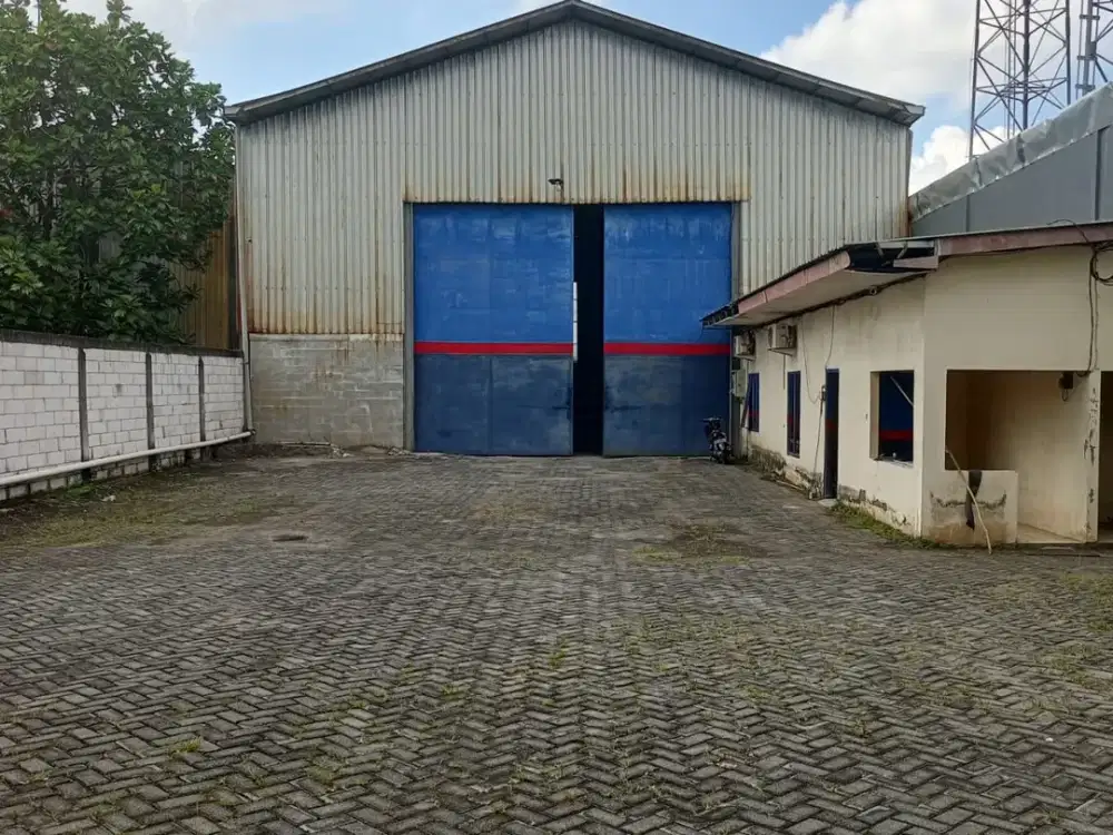 DISEWAKAN GUDANG  Raya Domas Menganti Gersik.