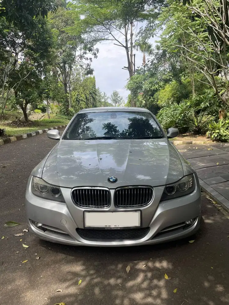 BMW 320i E90 2012 Bensin