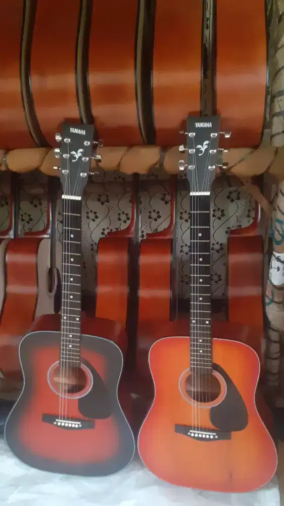GITAR CORT JUMBO