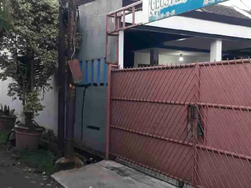 Di jual rumah 1 /5 lantai  dalam perumahan clusteran lingkungan nyaman aman tenang di Ciledug peninggilan Tangerang kota