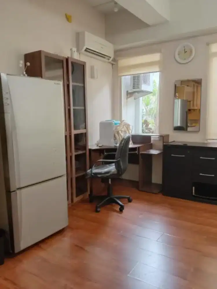 Jual murah unit Studio Furnished Apartemen Cosmopolis, Surabaya