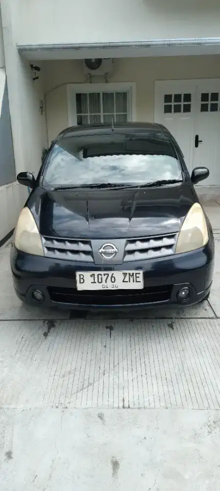 Jual mobil nisan grenlivina