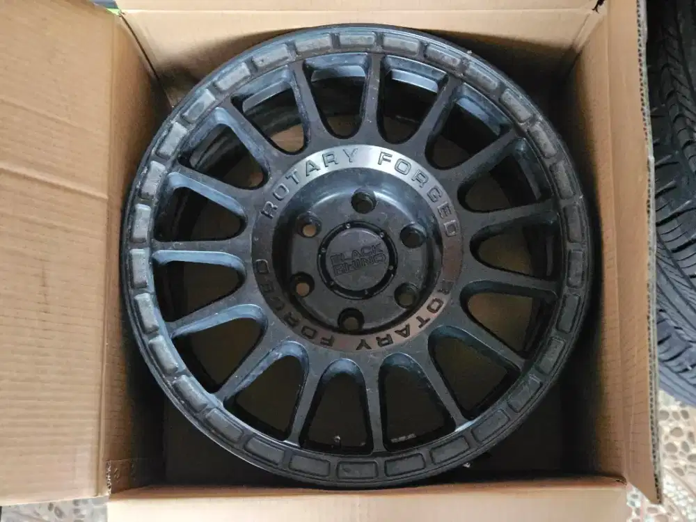 Velg Black Rhino R18 - ex Fortuner