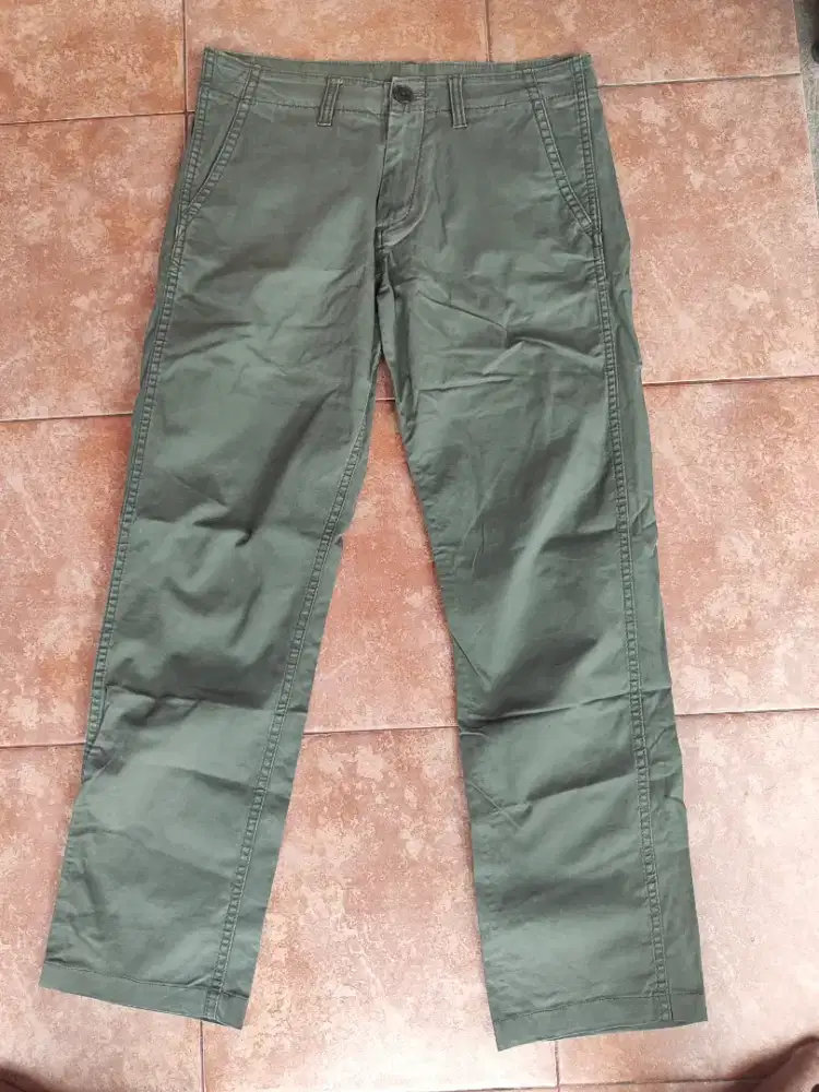 celana chino uniqlo