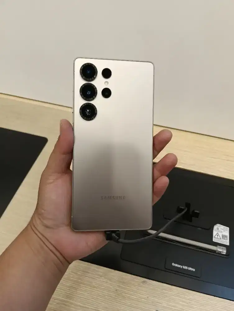 SAMSUNG S25 ULTRA 256GB