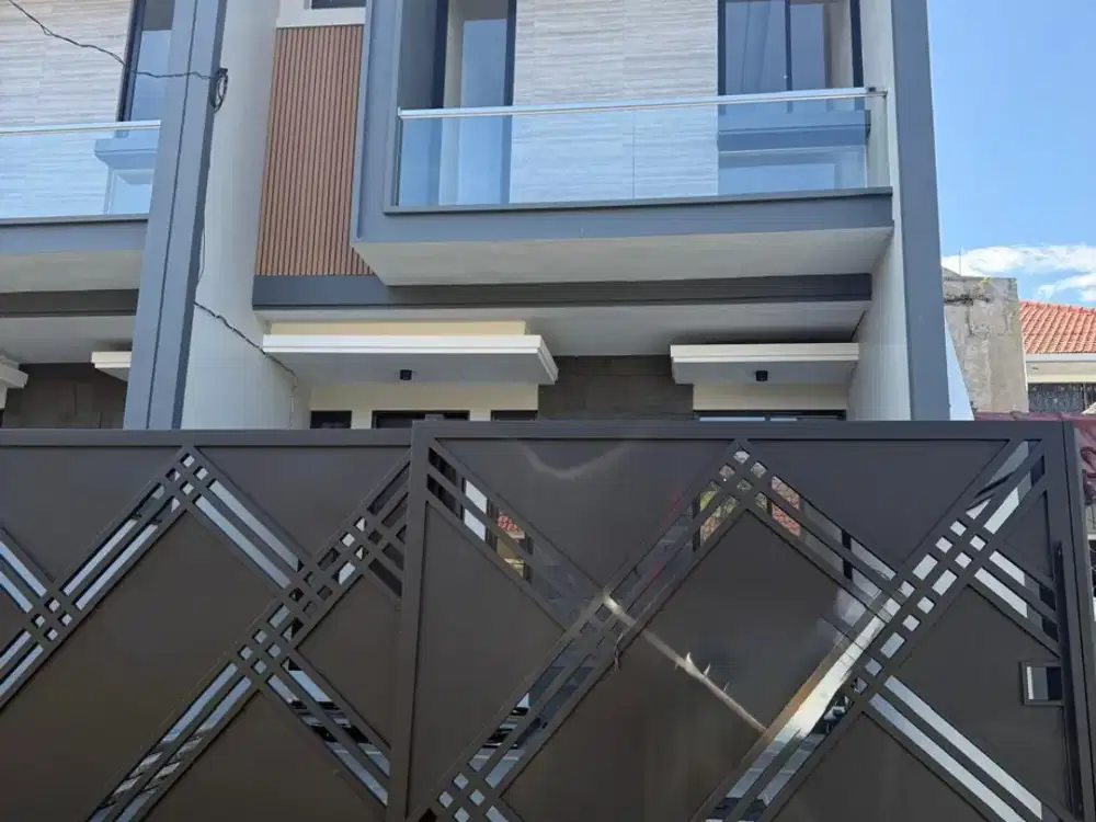 Rumah baru Manyar Tirtoyoso dkt klampis dan ngagel