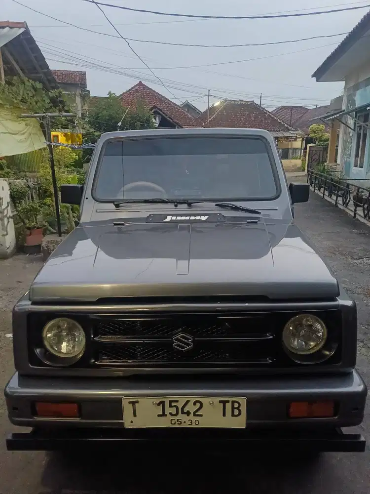 Dijual mobil katana 90 siap pake, cat baru, power steering, pajak aman