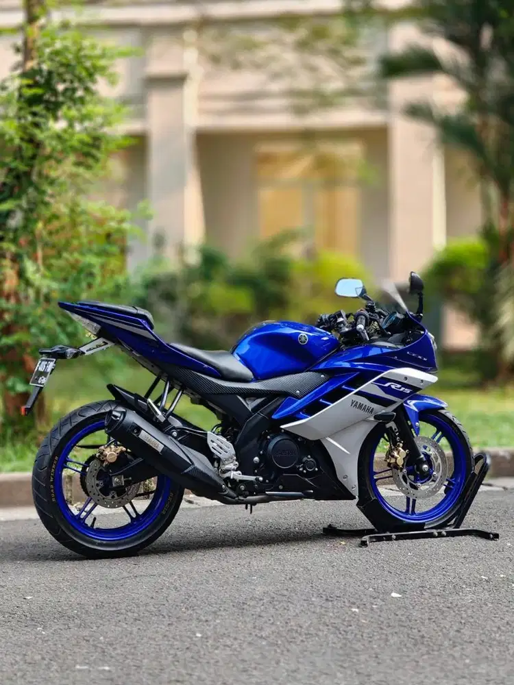 KM 10K AJA! YAMAHA R15 V2 2016 BIRU SILVER PAJAK ON SUPER GRESS