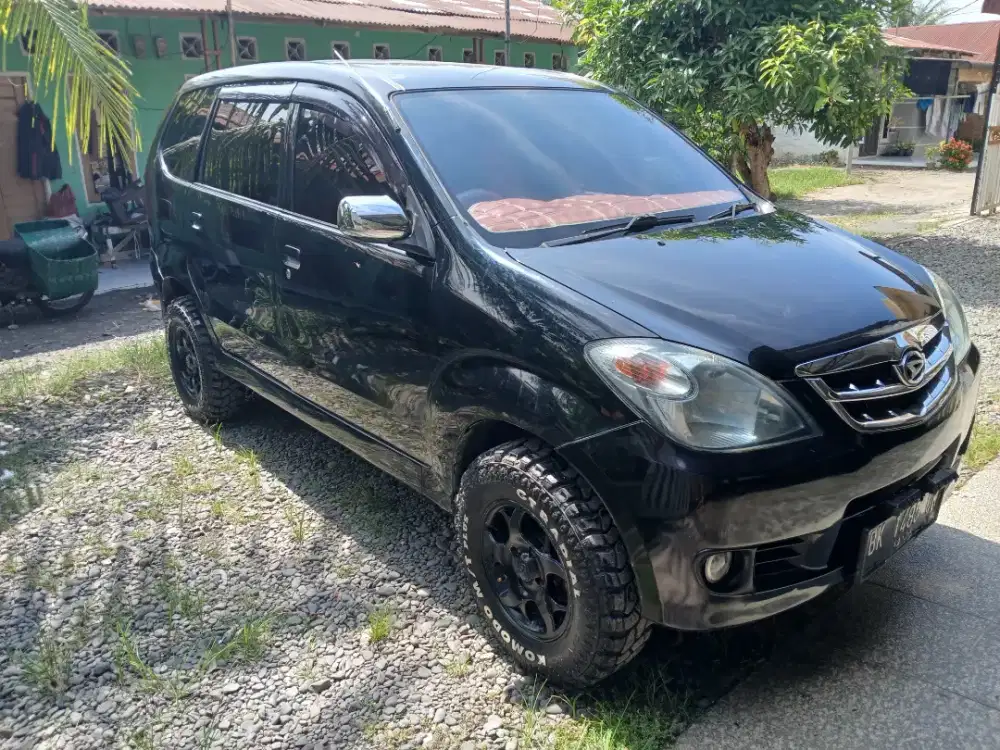 Xenia Li1.0 Vvti thn 2011 di binjai