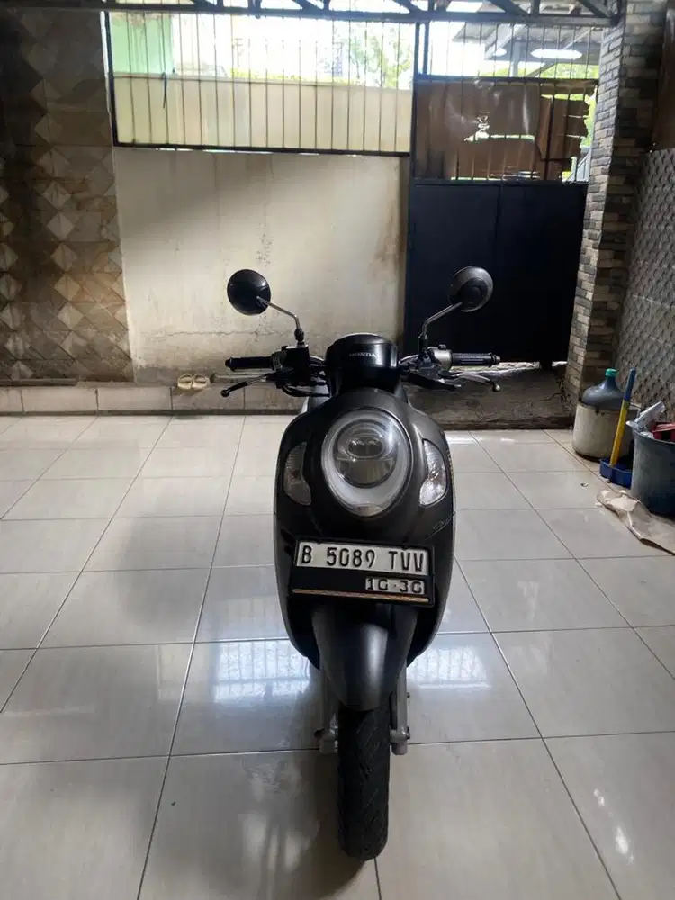 Scoopy Stylish Keyless
