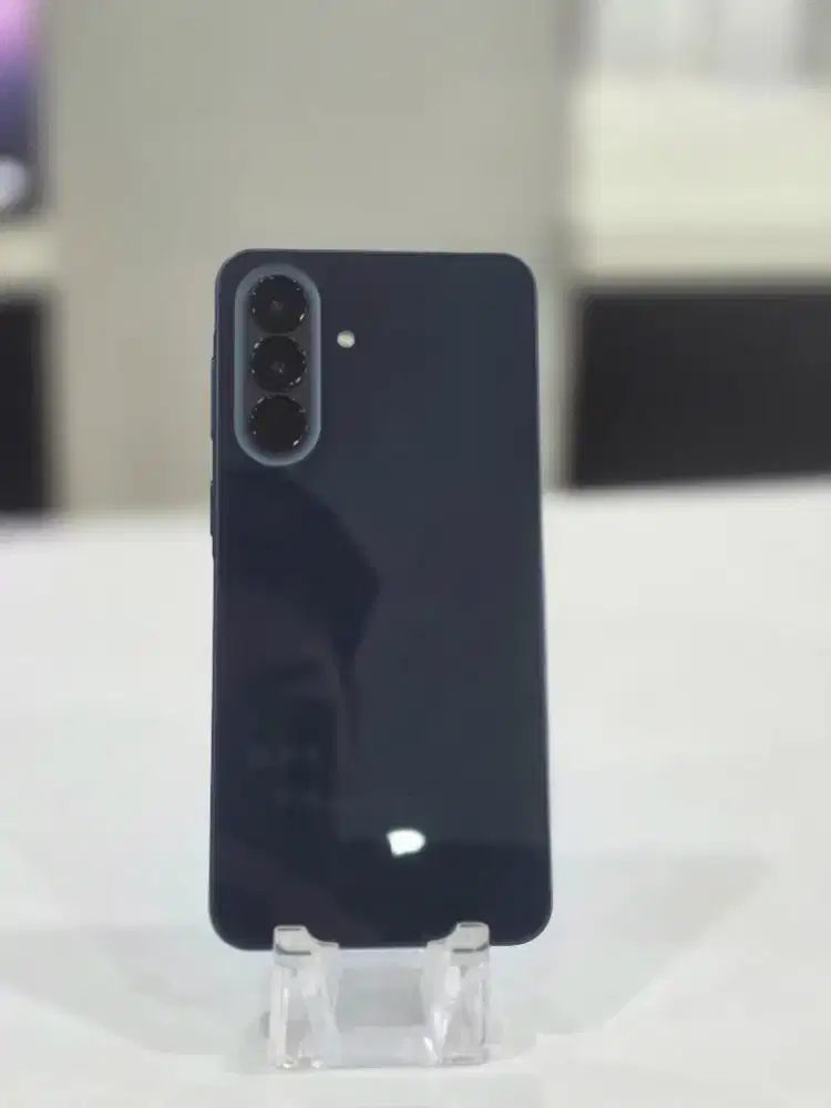 SAMSUNG GALAXY A57