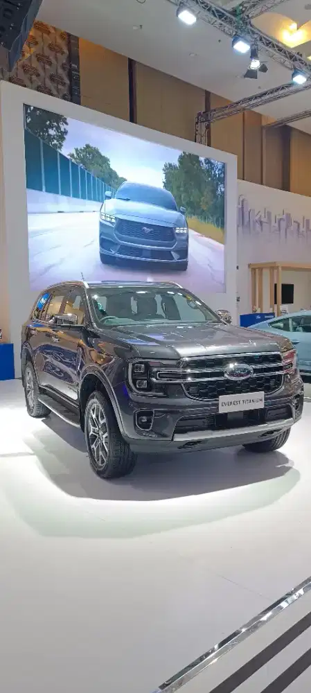Everest Titanium