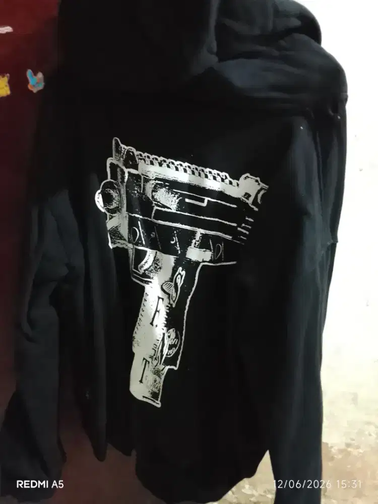 Jaket sweeter preloved