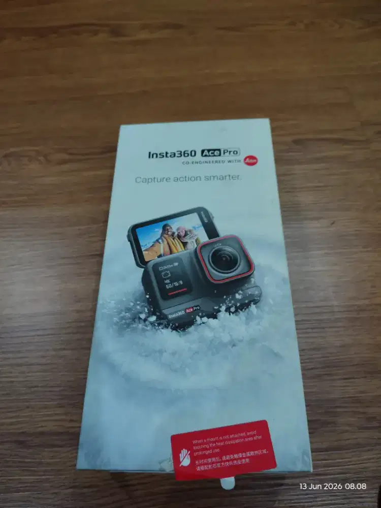 Action kamera insta360 ace pro ( Bukan Ace pro 2) + grip explore
