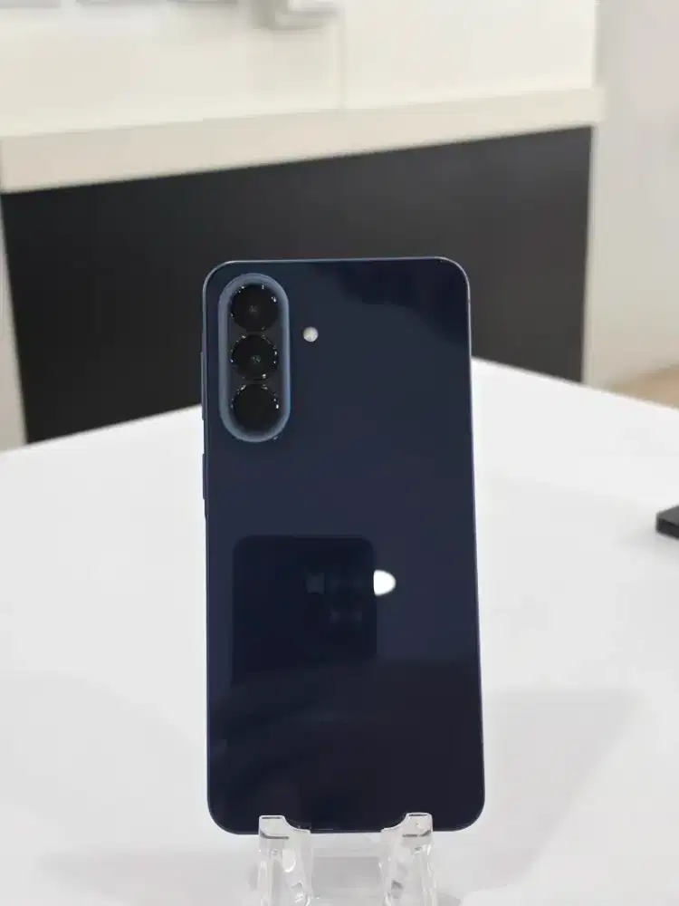 SAMSUNG GALAXY A57