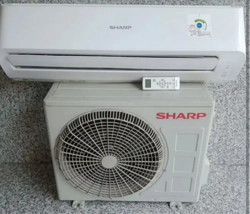 Jual ac Sharp 1/2 pk R 32 lowwat 350 watt kondisi 95% ori semua
