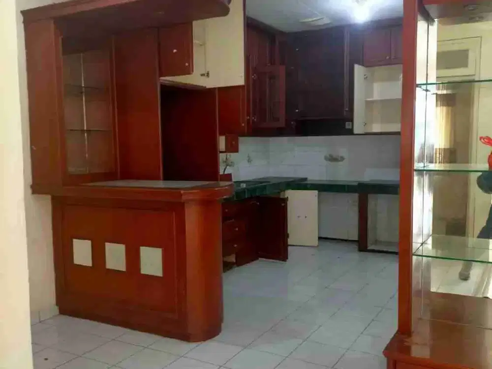Disewakan Rumah Taman Palem Lestari