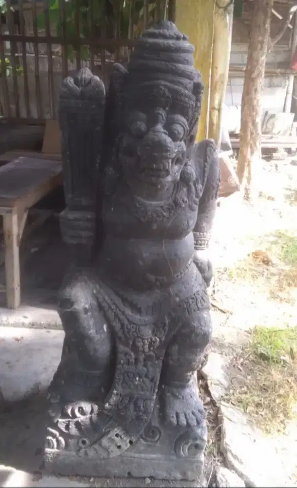 Patung batu gupala