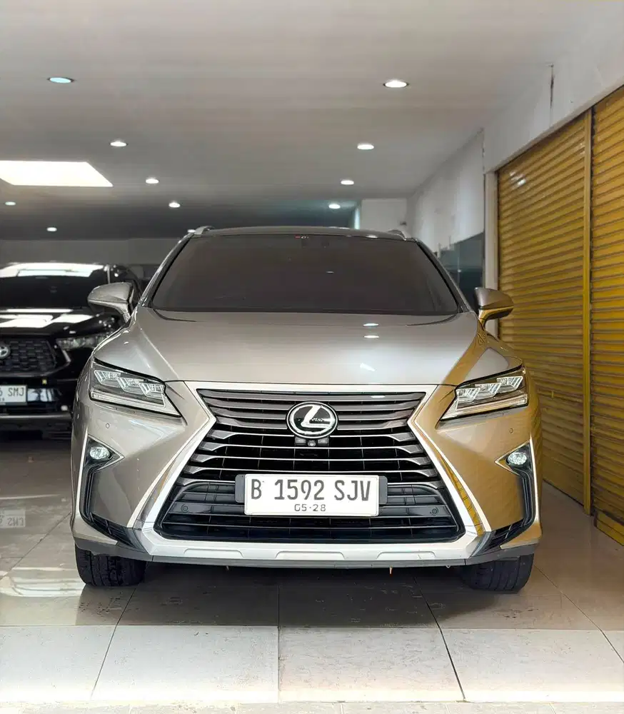 Lexus RX300 Luxury 2018 May Silver Vieta Motor Termurah