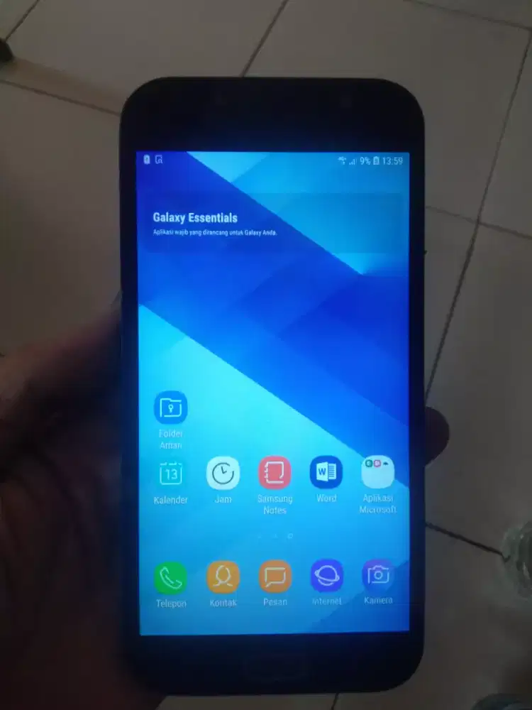 Dijual Samsung A7 ram 3/32 masih lumayan bagus lancar semuanya