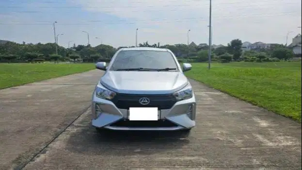 DAIHATSU AYLA 1.0 X M/T 2023/2024