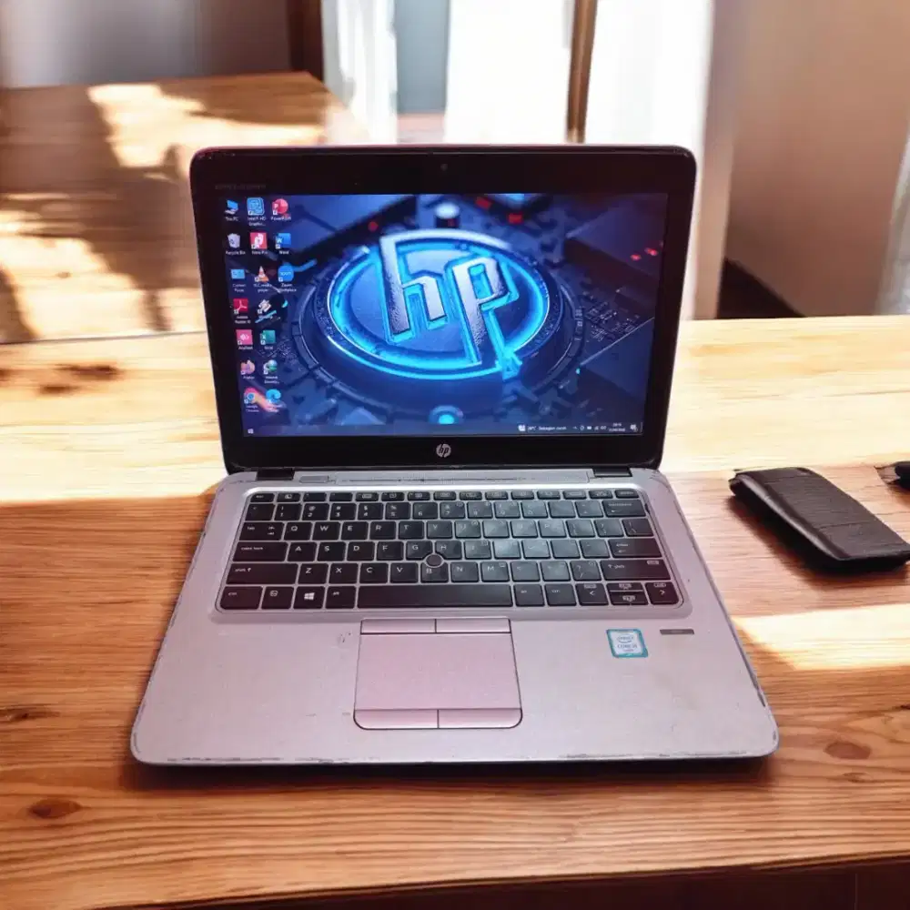 Laptop HP Elite Book 820 G3 Second