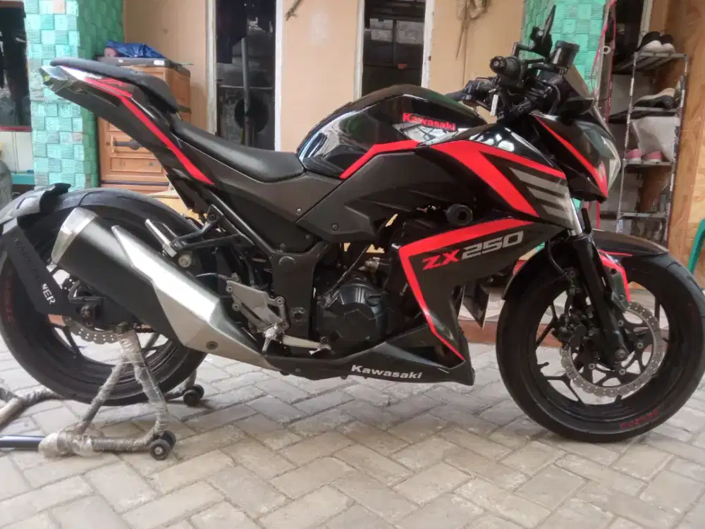 Dijual BU NINJA Z250FI 2013