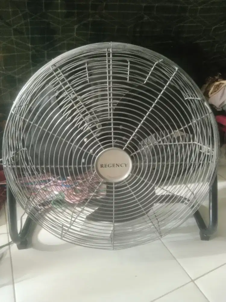 Kipas angin tornado 18 inch REGENCY normal siap pakai nego tipis