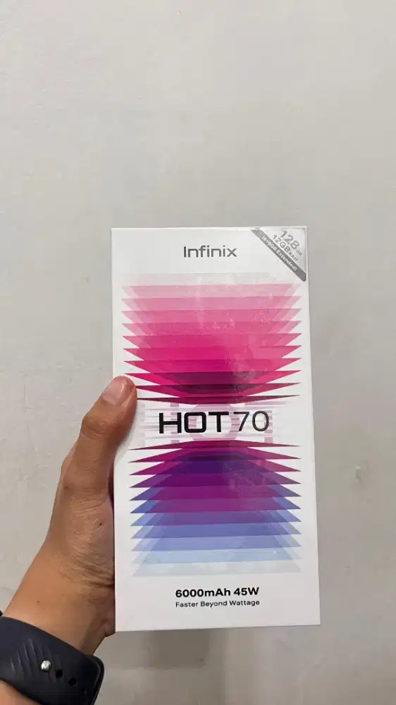 Hp infinix Hot 70 6/128 , 8/128 , 6/256 Hp 2jutaan Batre besar