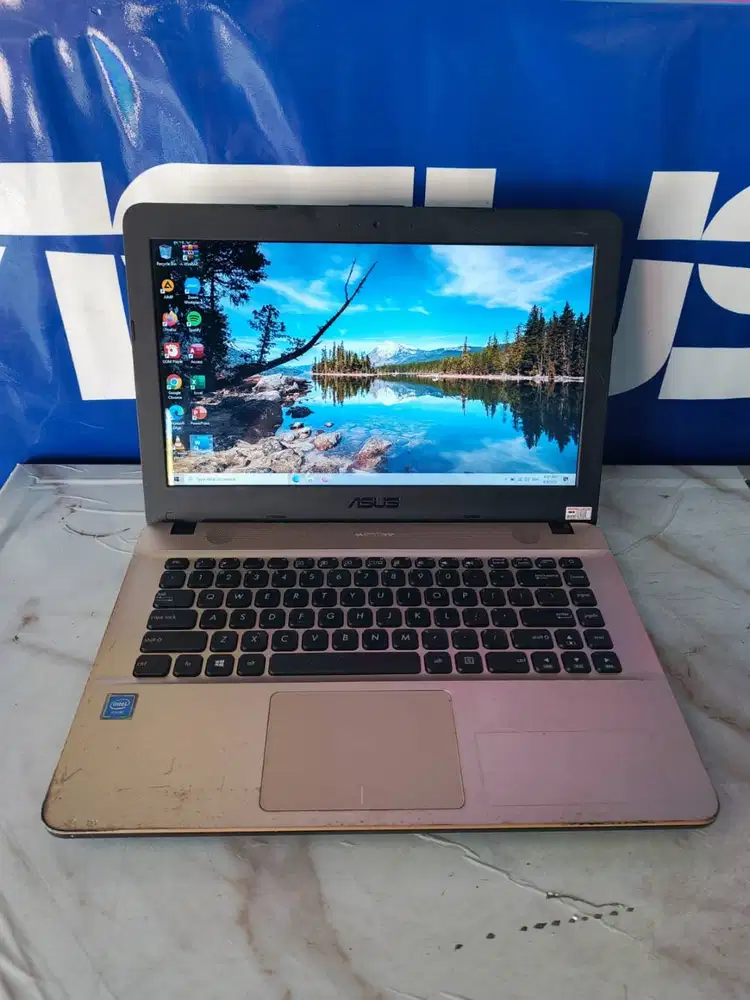 Laptop asus ssd 256g untuk sekolah, kuliah, desain