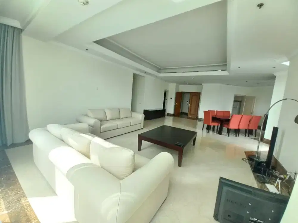 Apartemen Four Season 3 Bedroom Furnished